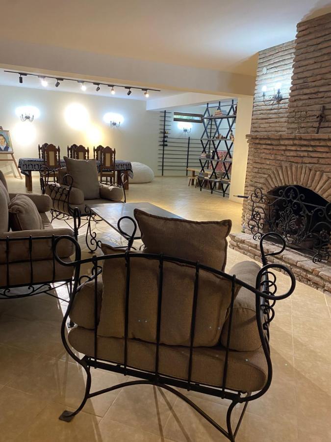 Rare House With Garden Villa Тбилиси Екстериор снимка