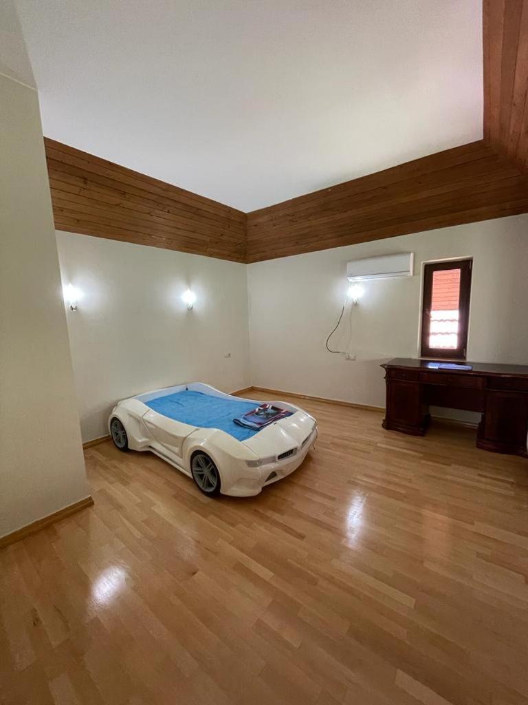 Rare House With Garden Villa Тбилиси Екстериор снимка