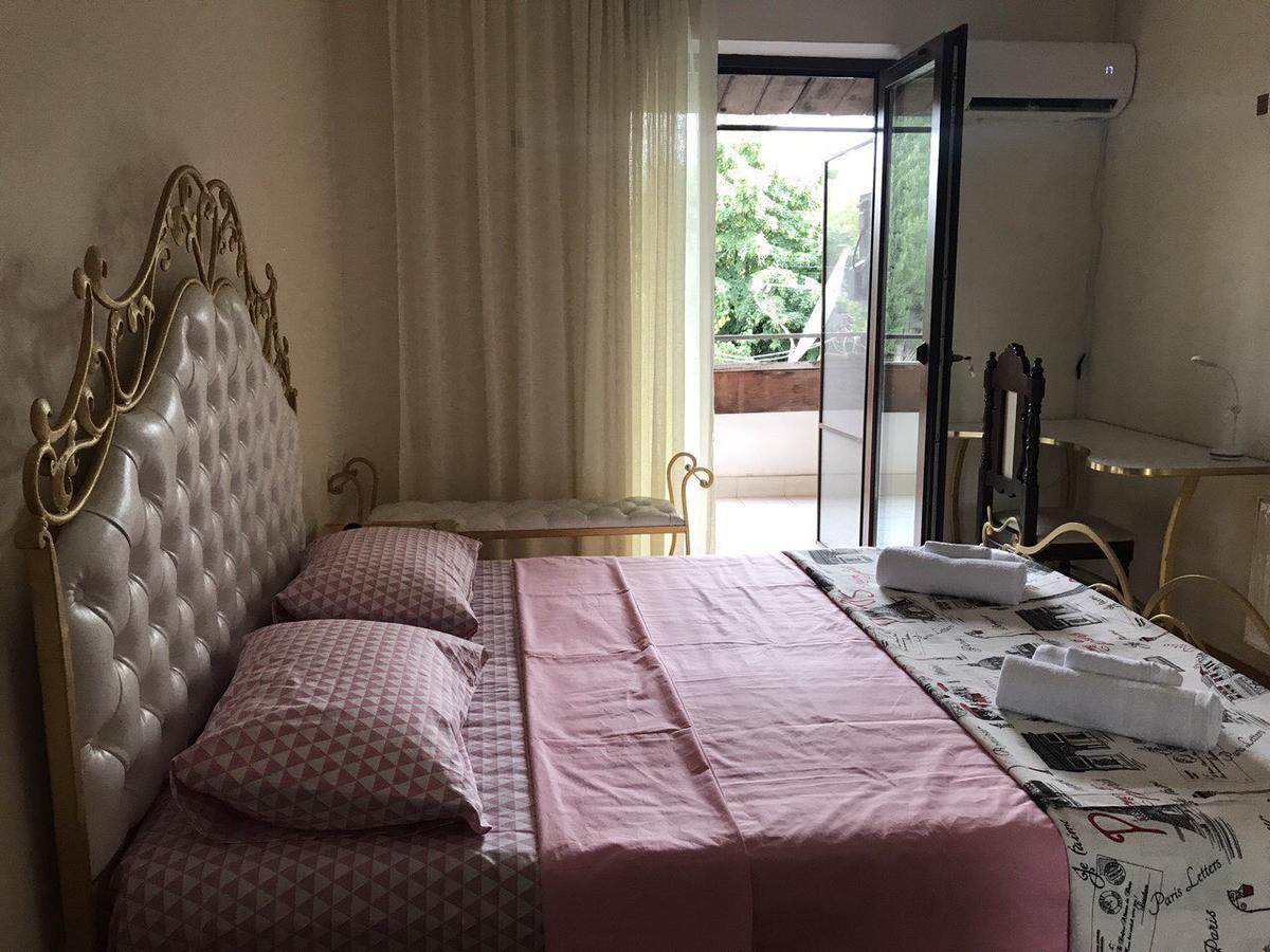 Rare House With Garden Villa Тбилиси Екстериор снимка